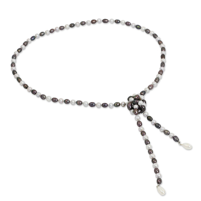 collar de perlas cultivadas - Collar largo de perlas anudado a mano en blanco y gris