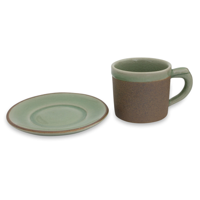 Demitasse-Tasse und Untertasse aus Celadon-Keramik, „Espresso“ – Grünes Celadon-Elefant-Demitasse- und Untertassen-Set