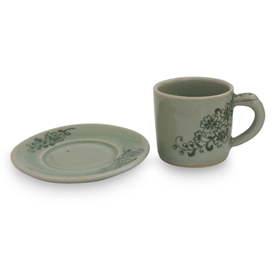 Demitasse-Tasse und Untertasse aus Celadon-Keramik - Handbemalte grüne Celadon Espressotasse und Untertasse