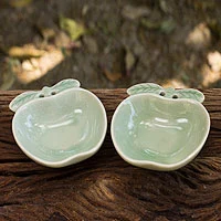 Platos de condimentos de celadón, (par) - Platos de condimentos de celadón verde de Tailandia (par)