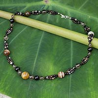 Rauchquarz- und Onyx-Perlenkette, „Essential Earth“ – Handbesetzte Rauchquarz-Onyx- und Achat-Halskette