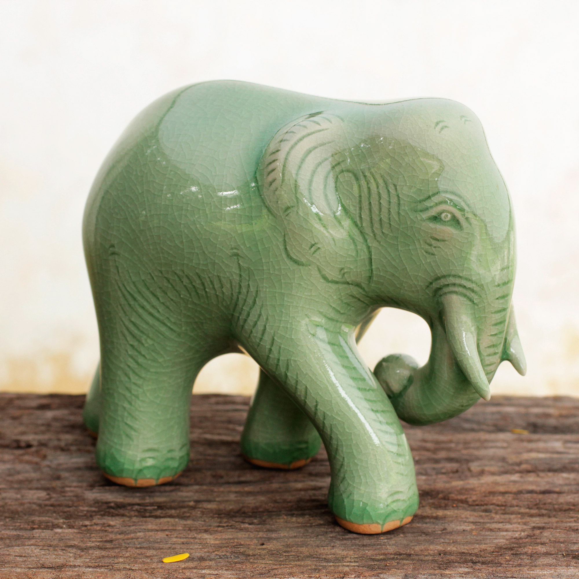 2 figuras de elefante de la suerte hechas a mano en cerámica azul celadón -  Elefantes azules de la suerte