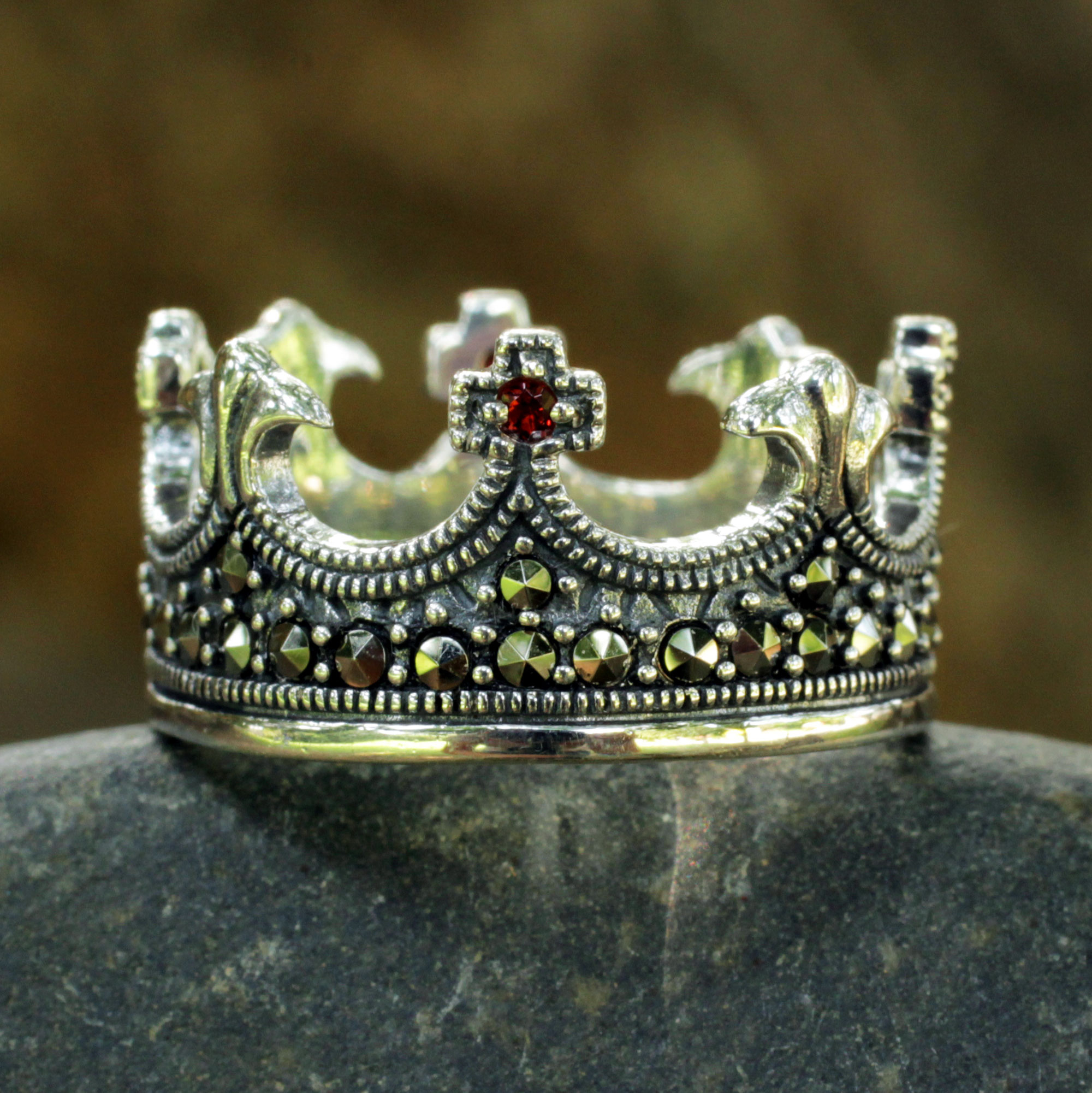 Qoo10 - Queen Crown Ring : Jewelry/Watches