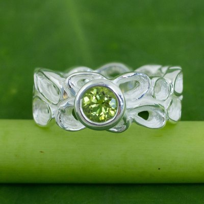 Peridot flower ring, 'Lotus Wreath' - Sterling Silver Band Ring with Peridot Solitaire
