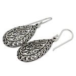 Sterling silver filigree earrings, 'Thai Delight' - Sterling Silver Filigree Earrings Crafted by Hand