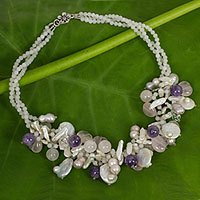 Halskette aus Amethyst und Perlen, „Fliederfarbene Rosengirlande“ – Romantische Halskette aus Rosenquarz, Perle und Amethyst