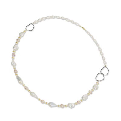 Collar tipo estación de perlas cultivadas con detalles dorados - Collar de Perlas Blancas con Plata de Ley y Baño de Oro 24k
