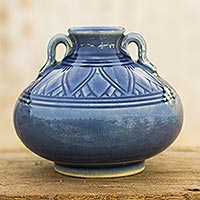 Jarrón de cerámica celadón, 'Sawankhalok Sapphire Lotus' - Jarrón de cerámica celadón tailandés clásico azul oscuro