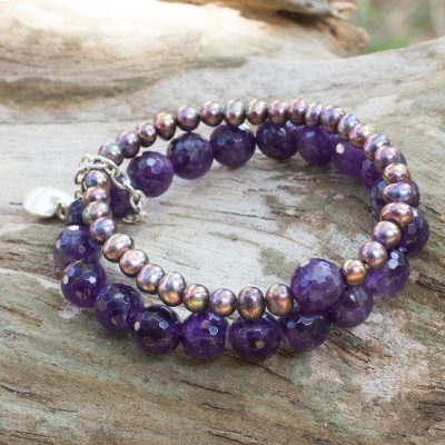 Cultured pearl and amethyst stretch bracelet, 'Iridescent Love' - Silver Heart Charm on Amethyst and Pearl Bracelet