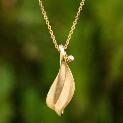 Gold vermeil pendant necklace, 'Solitary Leaf' - Thai Gold Vermeil Artisan Crafted Leaf Theme Necklace