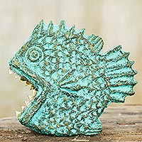 Escultura de pared de papel reciclado, 'Piraña hambrienta' - Escultura de papel reciclado hecha a mano con adorno de pared de pescado