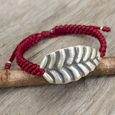 Pulsera de pulsera de plata - Silver Hill Tribe Jewelry Diseño de hoja en pulsera de cordón rojo