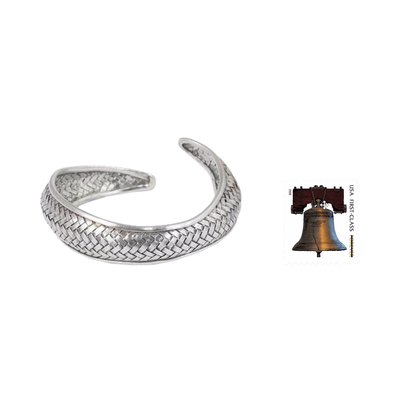 Silbernes Manschettenarmband - Handgefertigtes silbernes Fisch-Manschettenarmband, thailändischer Bergstamm-Schmuck
