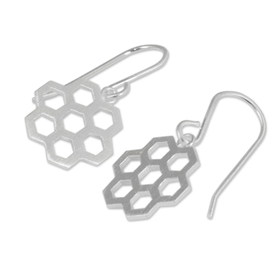Ohrhänger aus Sterlingsilber, „Honeycomb Star“ – moderne Ohrringe aus gebürstetem Silber mit Wabenmuster