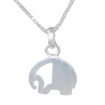 Collar colgante de plata esterlina - Collar con colgante de elefante satinado cepillado en plata de ley