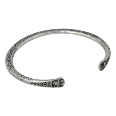 Silbernes Manschettenarmband - Handgefertigtes silbernes Manschettenarmband aus Thailand