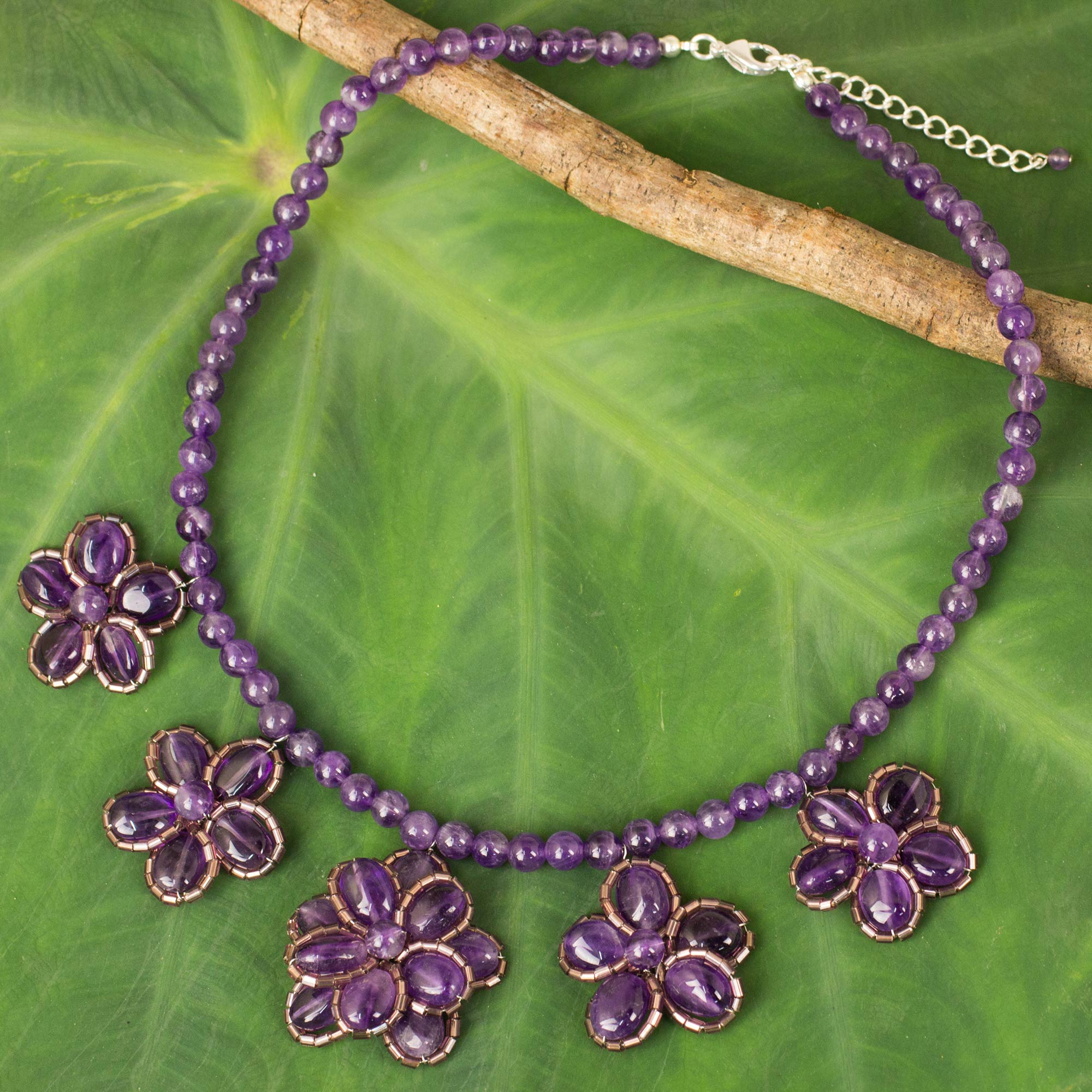 Purple Daisy beaded necklace