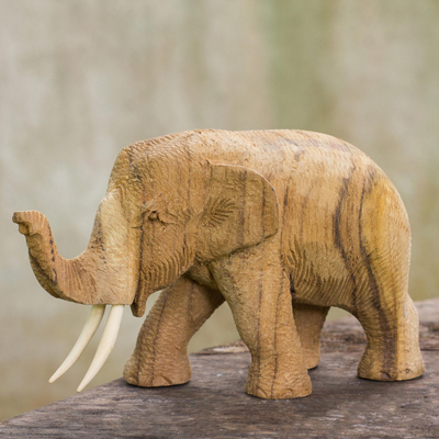 estatuilla de madera - Estatuilla de árbol de lluvia y elefante de madera de marfil hecha a mano