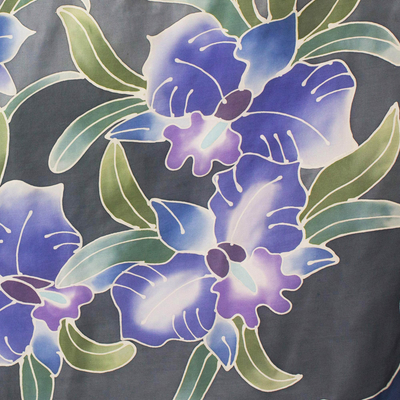 Seiden-Batik-Sarong - Sarong-Wickeltuch aus 100 % thailändischer Seide mit handbedruckten Batik-Orchideen