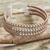Armband aus silbernen Perlen - Handgefertigtes Khaki-Armband mit Silberperlen