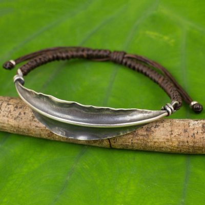 Silber-Armband-Armband, 'Braunes Bambusblatt'. - 925 Silber-Bambusblatt-Anhänger an braunem Armband-Armband