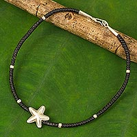 Silver pendant bracelet, 'Starfish Companion in Black' - 950 Silver Starfish Wristband Bracelet by Thai Artisans