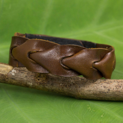 Leather bracelet, 'On My Way' - Artisan Crafted Leather Bracelet from Thailand