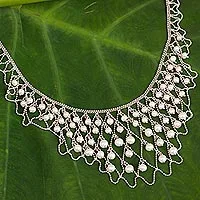 Collar llamativo de perlas cultivadas, 'White Lily Waterfall'