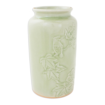 Celadon-Keramikvase, 'Natural Glory - Handwerkliche gefertigte, von der Natur inspirierte grüne Keramikvase