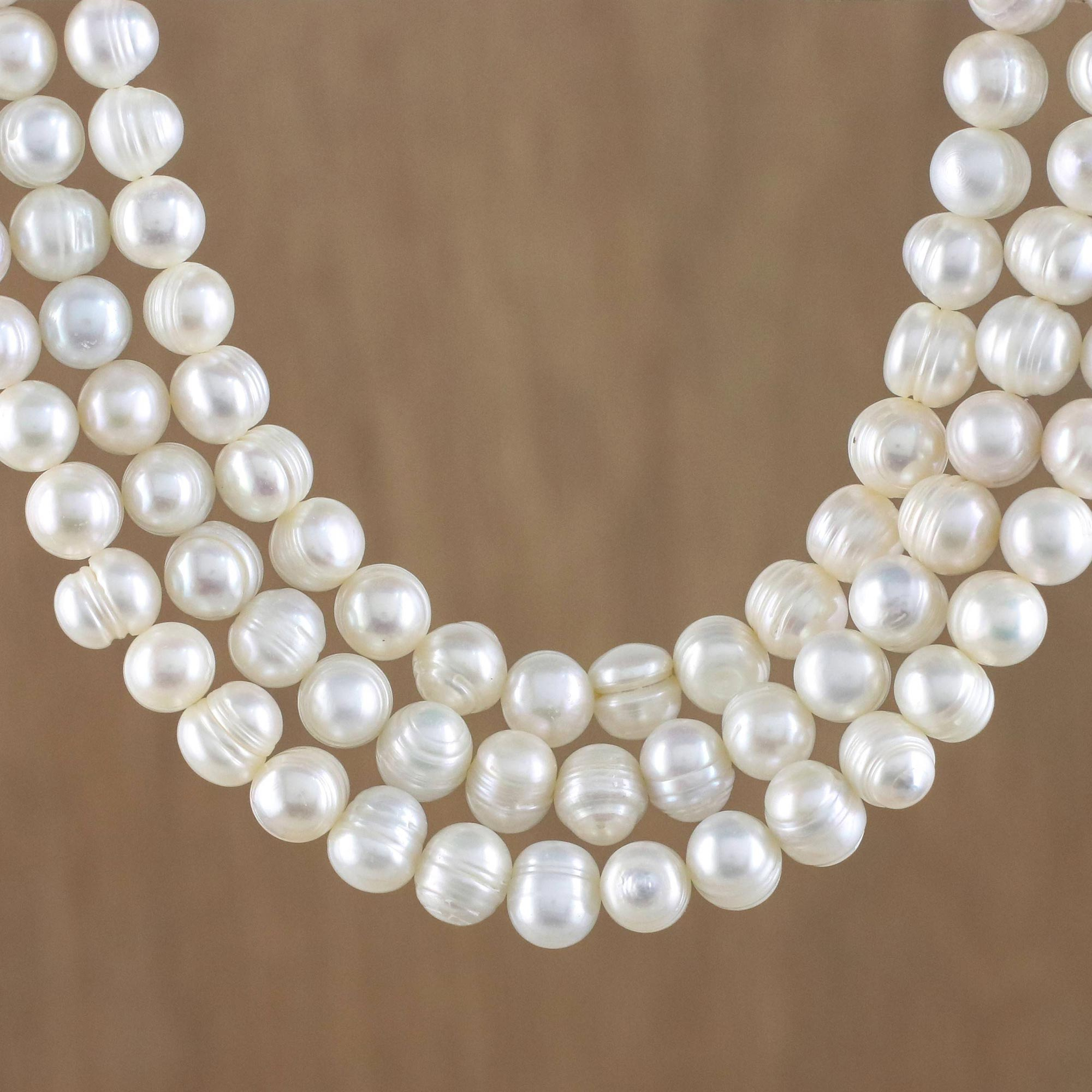 Collar tailandés de triple hilo de perlas blancas elaborado artesanalmente,  'Triple halo blanco