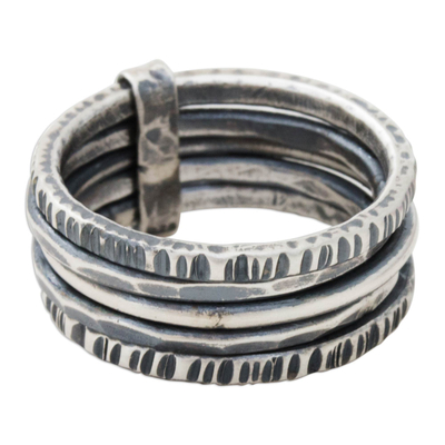 Bandring aus Sterlingsilber - Handgefertigte dunkelsilberne Bergstamm-Ringe mit fünf Gliedern