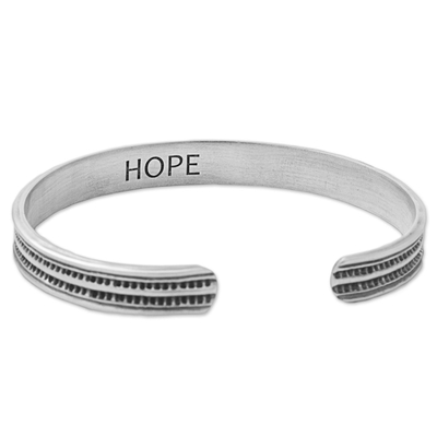 Manschettenarmband aus Sterlingsilber, „Sterling Hope“ – Karen Sterling Silver Inscribed Cuff Bracelet Thailand