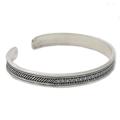 Manschettenarmband aus Sterlingsilber - Handgefertigtes Manschettenarmband aus Sterlingsilber mit der Aufschrift Thailand