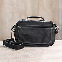 Leather shoulder bag, 'Ready in Black' - Compact Black Leather Handcrafted Unisex Shoulder Bag