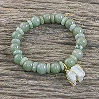 Pulsera elástica con cuentas de jade, 'Jade Elephant' - Pulsera con cuentas de jade hecha a mano en Tailandia con elefante