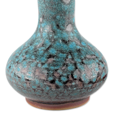 Knospenvase aus Keramik, 'Coral Cluster' - Thailändisch handgefertigte Knospenvase aus Keramik mit abstrakten Motiven