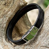 Leather wristband bracelet, 'Simple Touch' - Black Leather Double Wristband Bracelet from Thailand