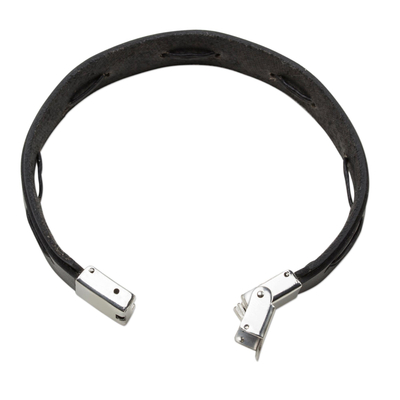 Armband aus Leder - Handgefertigtes Armband aus schwarzem Leder aus Thailand