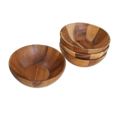 Kleine Holzschüsseln, 'Snacktime - Kleine Raintree-Holz-Snackschalen aus Thailand (4er-Set)