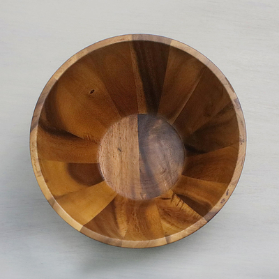 Cuenco para servir de madera, (3 cuartos) - Cuenco cónico de madera de 3 cuartos de galón hecho a mano en Tailandia