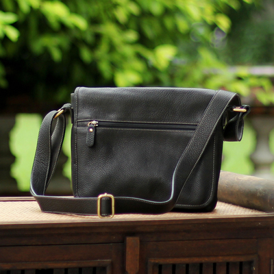 Leather shoulder bag, 'Sleek Professional' - Adjustable Leather Shoulder Bag in Black from Thailand