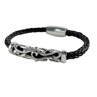 Leather wristband bracelet, 'Simple Enjoyment' - Black Leather Braided Wristband Bracelet from Thailand