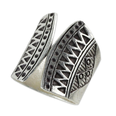 Sterling silver wrap ring, 'Groovy Style' - 925 Silver Wrap Ring with Geometric Motifs from Thailand
