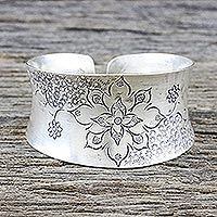 Sterling silver cuff bracelet, 'Thai Flower' - Floral Sterling Silver Cuff Bracelet from Thailand