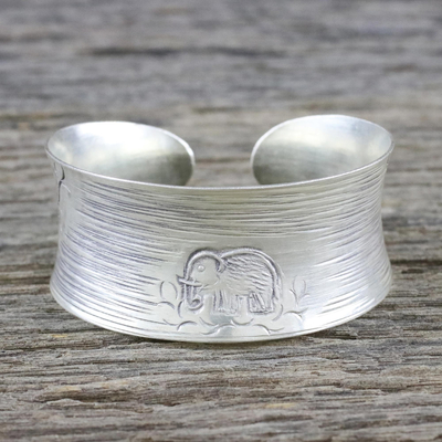 Manschettenarmband aus Sterlingsilber - Manschettenarmband aus Sterlingsilber mit Elefant aus Thailand