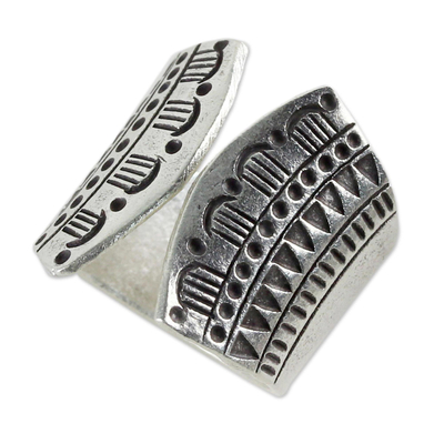Sterling silver wrap ring, 'Temple Geometry' - Sterling Silver Geometric Pattern Wrap Ring from Thailand