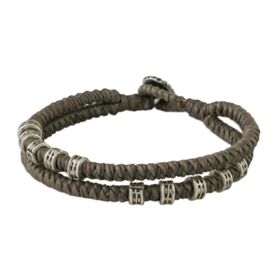 Armband aus silbernen Perlen - Doppelsträngiges Armband mit Karen-Silber in Grau