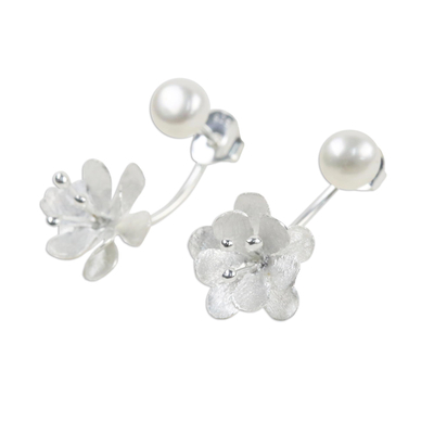 Aretes colgantes de perlas cultivadas - Aretes colgantes de perlas cultivadas y plata esterlina hechos a mano