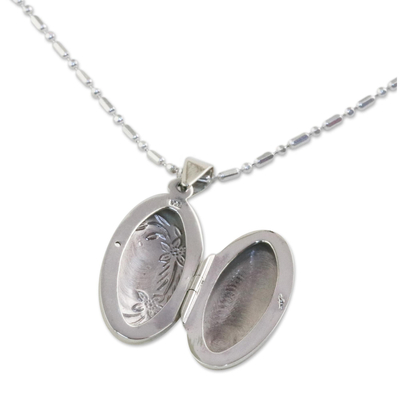 Collar de medallón de plata esterlina - Collar de medallón de plata esterlina hecho a mano de Tailandia
