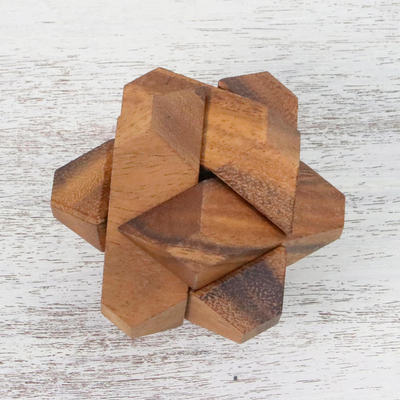 Holzpuzzle - Handgefertigtes sternförmiges Holzpuzzle aus Thailand